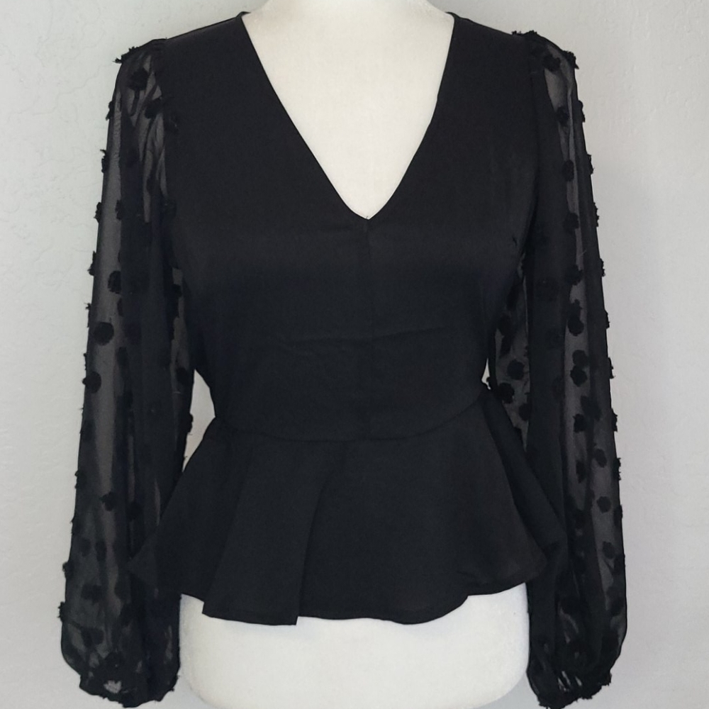 NWT Peach black puff sleeve top small